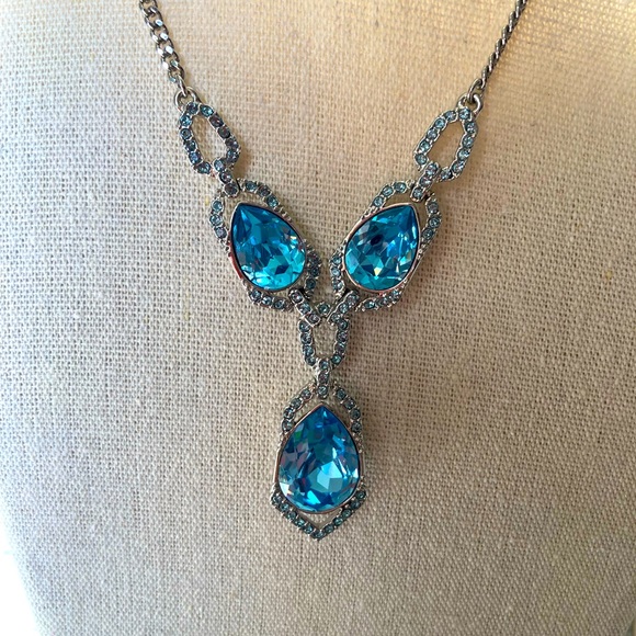 Gorgeous Givenchy Choker light royal blue crystals NWOT - Picture 4 of 7